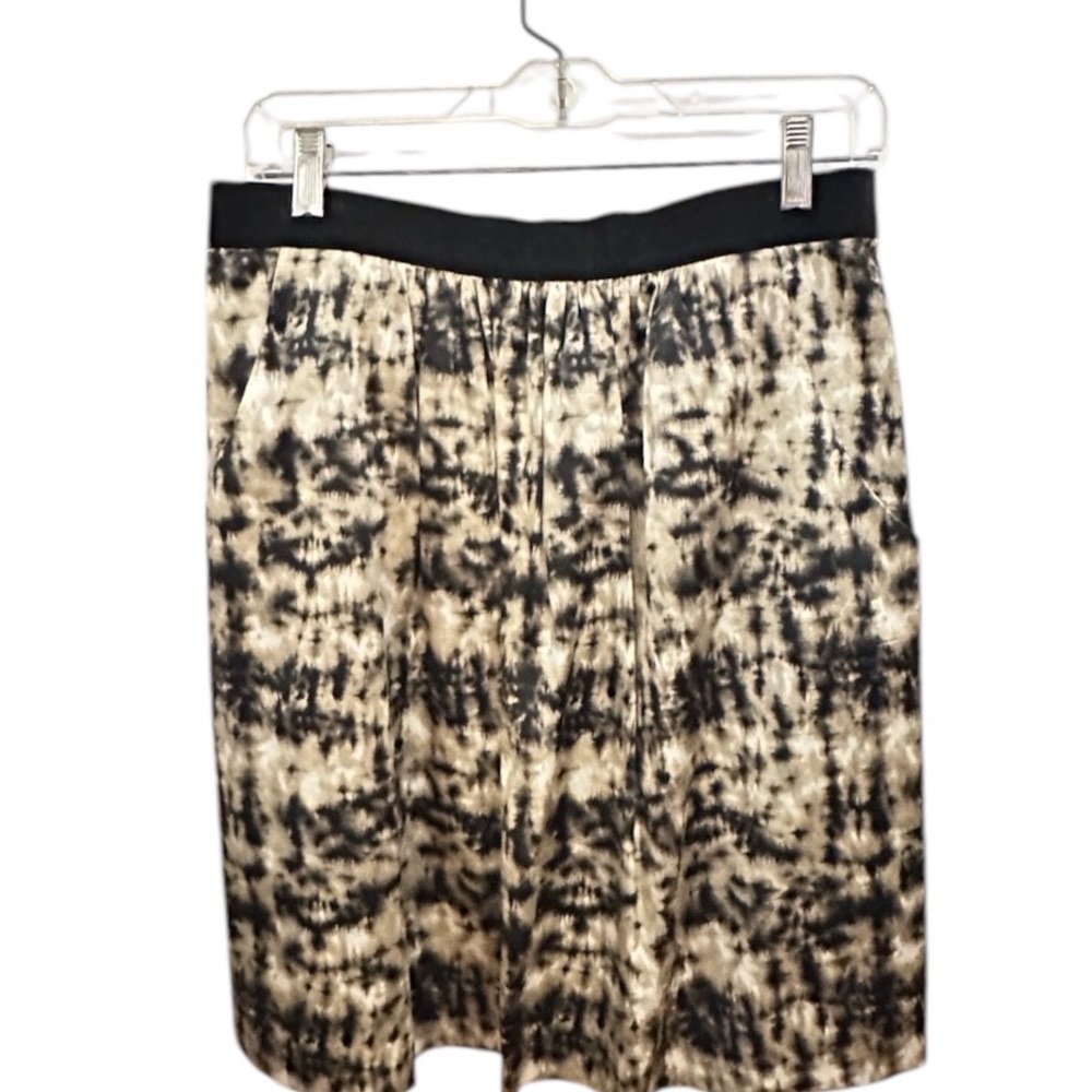 Elegant Black and Cream Women's Skirt
